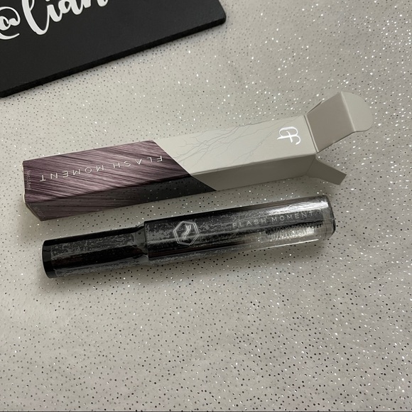 Flash Moment Hair Finishing Cream Tame Flyaways - Picture 4 of 5